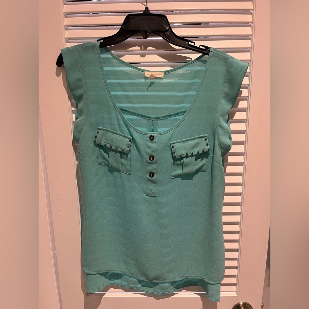 Stylish Green Sleeveless Top